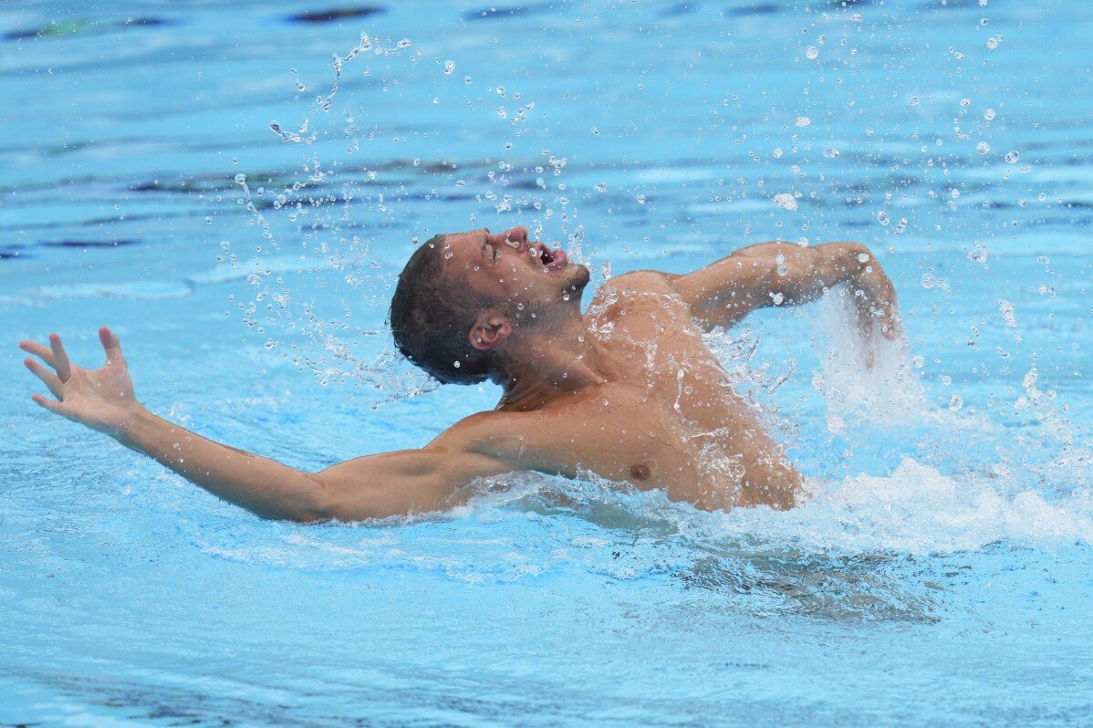 Después de que ningún hombre sea seleccionado para los Juegos Olímpicos de 2024 en natación artística, Minisini de Italia dice que está poniendo fin a su carrera  